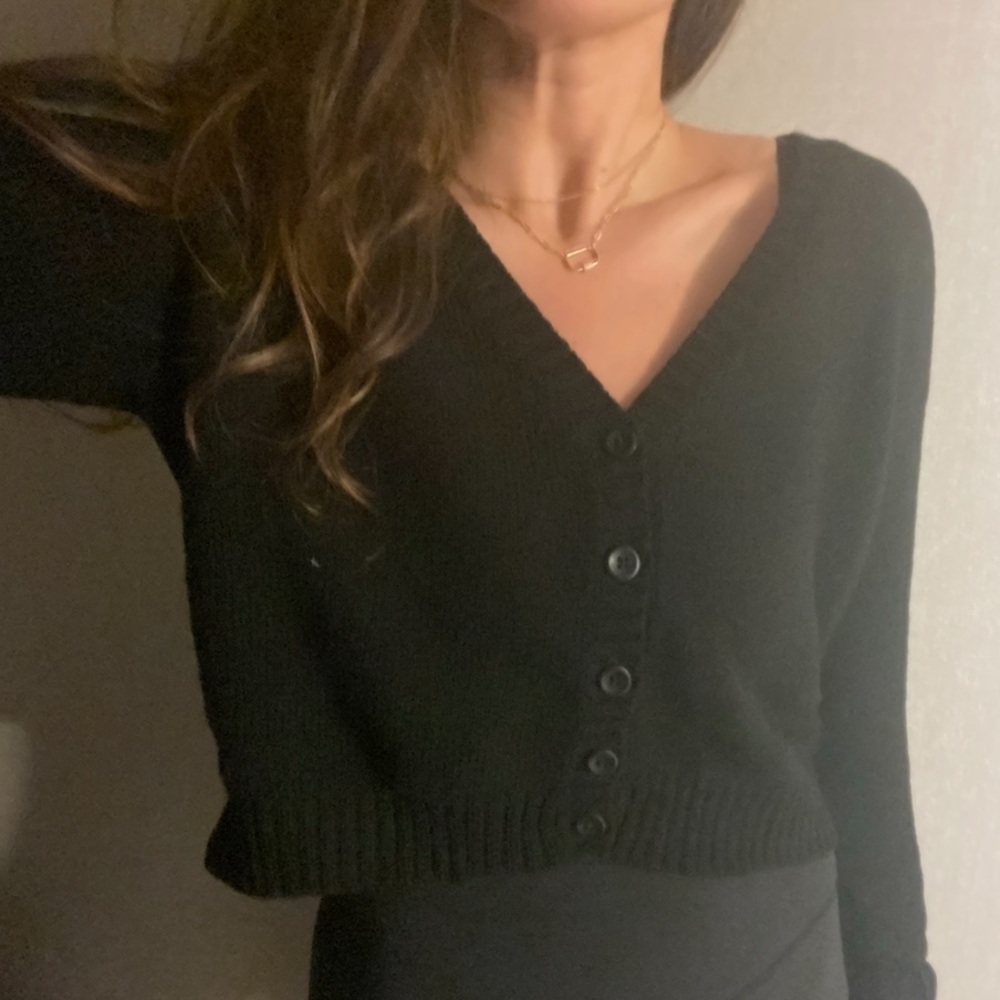 Brandy Melville cropped sweater